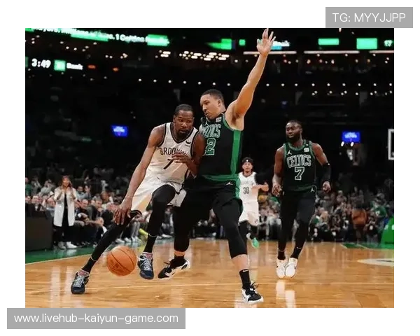 凯尔特人外线连续命中带动士气高涨